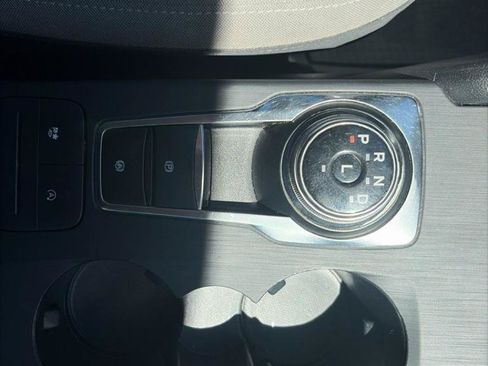 Used 2020 Ford Escape SE FWD image 17
