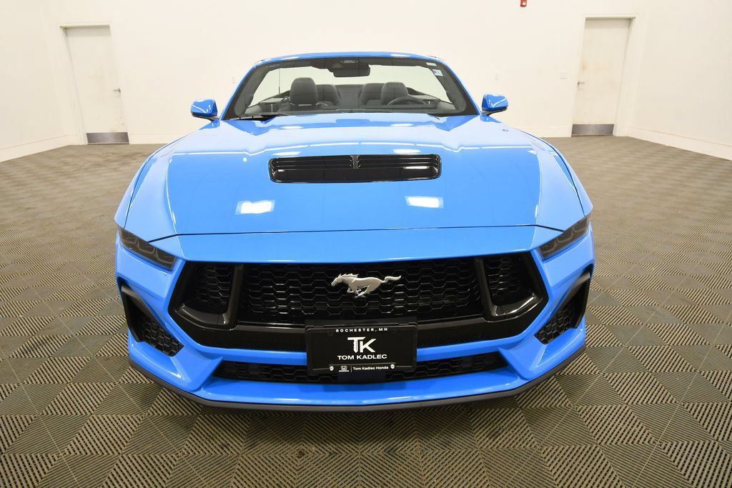 Used 2025 Ford Mustang GT Premium RWD image 11