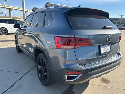 Used 2022 Volkswagen Taos SE image 6