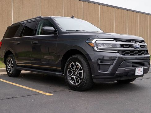 Used 2024 Ford Expedition Max XLT AWD/4WD image 2