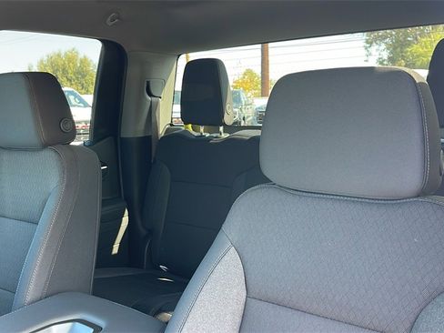 New 2026 GMC Sierra 1500 SLE image 12