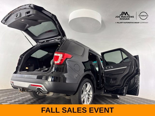 Used 2016 Ford Explorer XLT w/ Equipment Group 202A FWD image 29