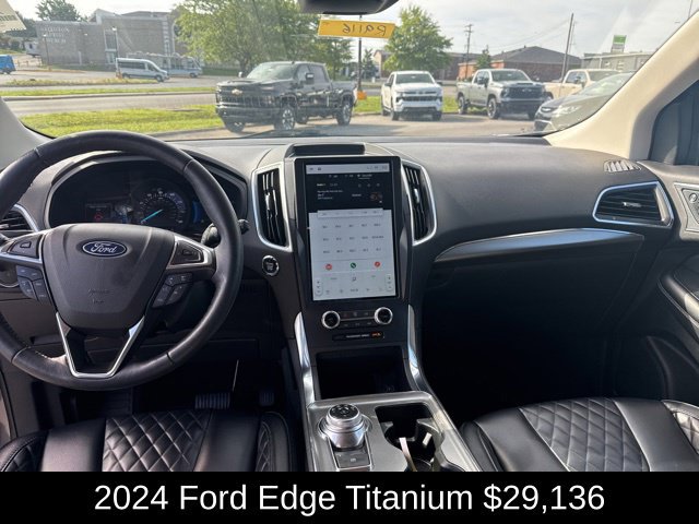 Used 2024 Ford Edge Titanium AWD/4WD image 30