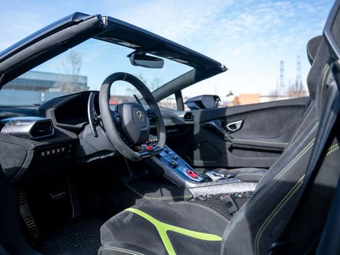 Used 2019 Lamborghini Huracan Performante image 19