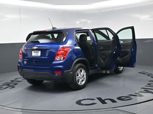 Used 2017 Chevrolet Trax LS w/ LPO, Protection Package image 25