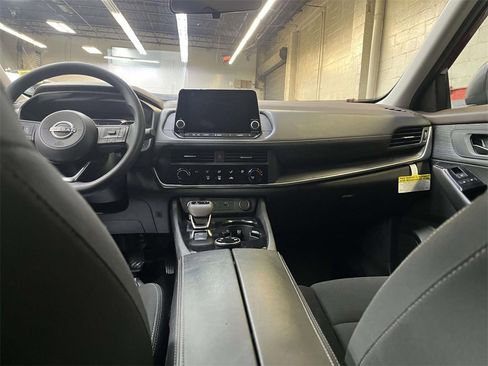 Certified 2023 Nissan Rogue S image 14