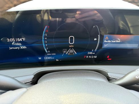 Used 2024 Cadillac XT4 Luxury w/ Cold Weather Package image 11