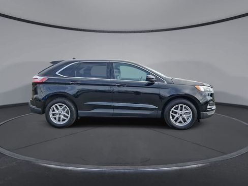Used 2024 Ford Edge SEL image 9
