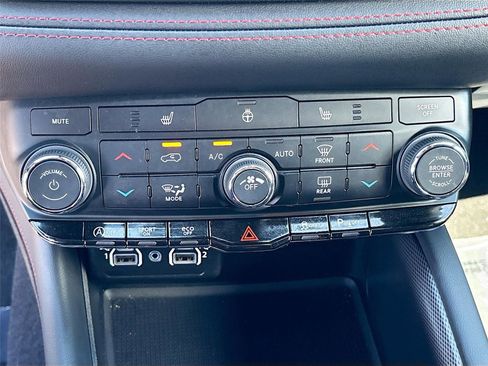 Used 2026 Dodge Durango GT RWD image 16