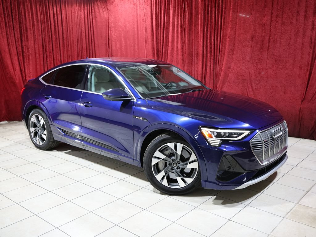 Used 2021 Audi e-tron Premium Plus w/ Premium Plus Package AWD/4WD image 2