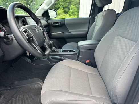 Used 2023 Toyota Tacoma SR RWD image 10