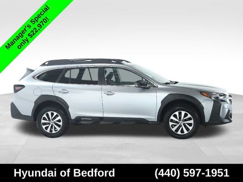 Used 2024 Subaru Outback Premium AWD/4WD image 12