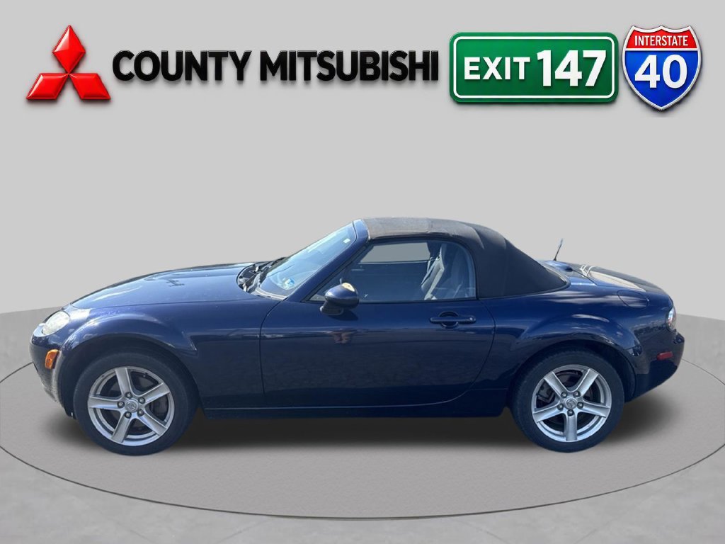 Used 2007 MAZDA MX-5 Miata Sport RWD image 3