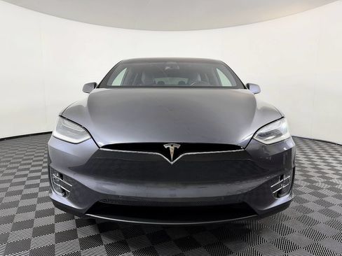 Used 2018 Tesla Model X 75D AWD/4WD image 4