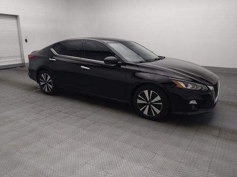 Used 2019 Nissan Altima 2.5 SV FWD image 11