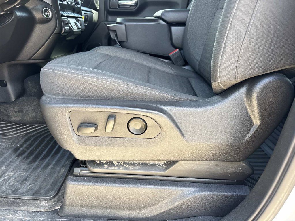 Used 2025 Chevrolet Silverado 1500 Custom Trail Boss AWD/4WD image 27