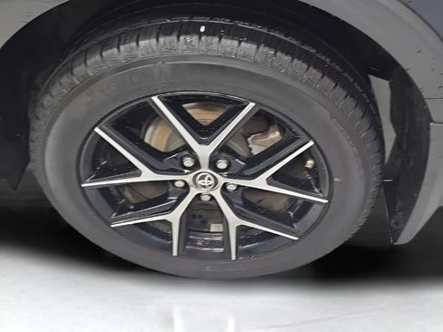 Used 2018 Toyota RAV4 SE AWD/4WD image 41