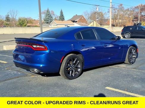 Used 2021 Dodge Charger SXT w/ Blacktop Package image 8
