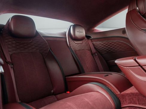 Used 2025 Bentley Continental GT Speed image 17