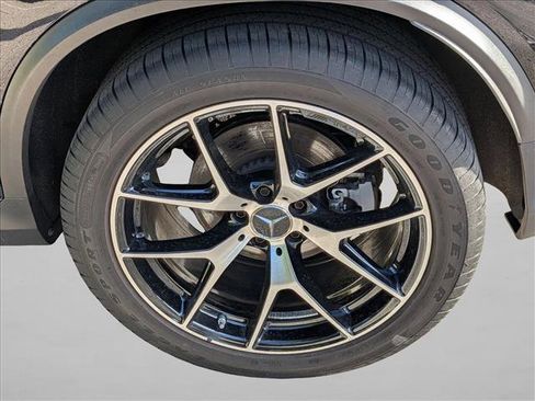Used 2022 Mercedes-Benz GLC 43 AMG 4MATIC image 19