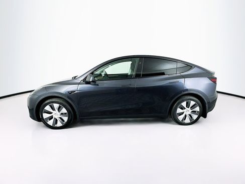 Used 2024 Tesla Model Y Long Range image 4