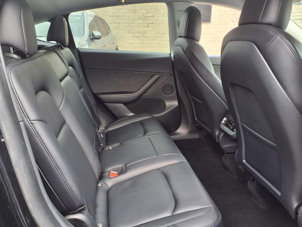 Used 2021 Tesla Model Y 2WD image 25