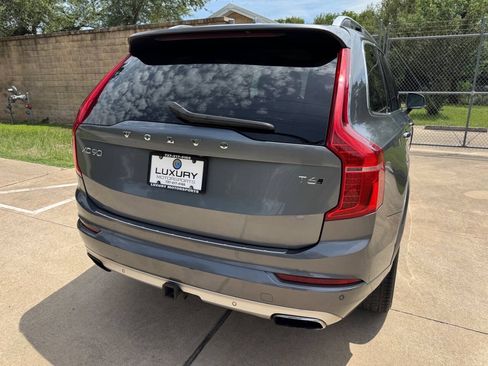 Used 2017 Volvo XC90 T6 Momentum w/ Vision Package AWD/4WD image 9
