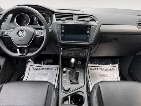 Used 2021 Volkswagen Tiguan SE w/ Panoramic Sunroof Package AWD/4WD image 16