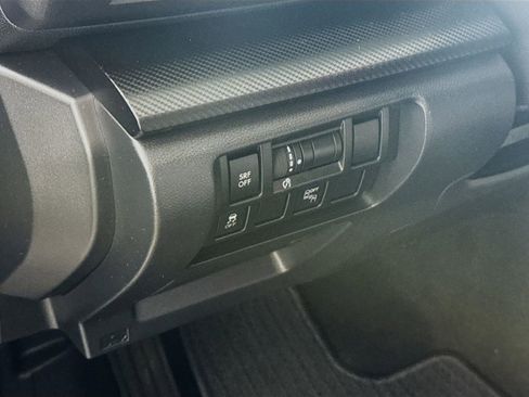 Used 2019 Subaru Crosstrek 2.0i Premium w/ Eyesight System image 8