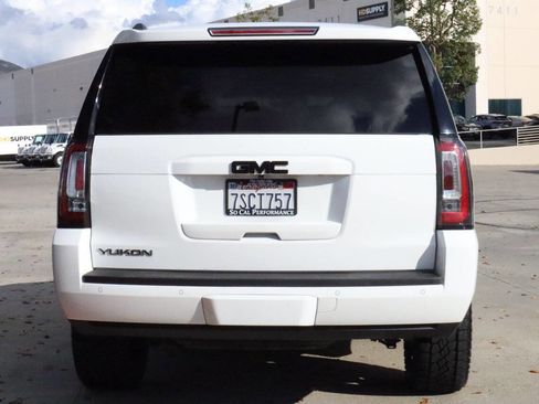 Used 2016 GMC Yukon SLT w/ HD Trailering Package image 4