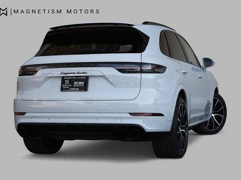 Used 2021 Porsche Cayenne Turbo w/ Premium Package Plus AWD/4WD image 8