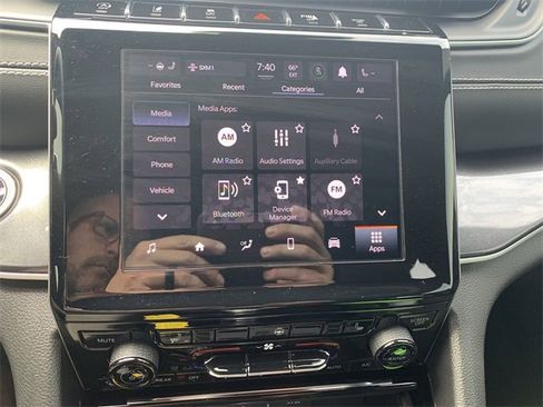 Used 2023 Jeep Grand Cherokee Altitude image 13