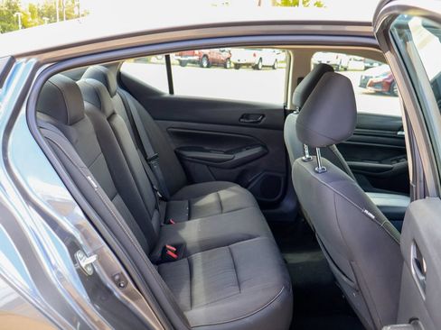 Used 2025 Nissan Altima 2.5 SV FWD image 10