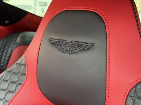Used 2014 Aston Martin Vanquish Coupe RWD image 5