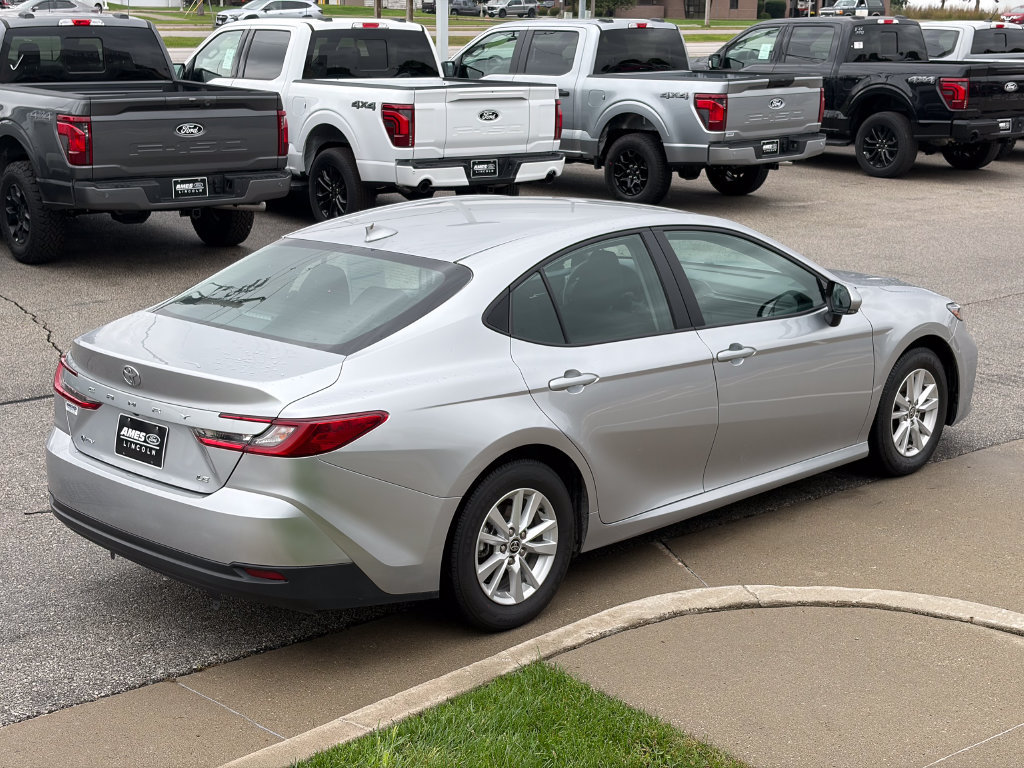 Used 2025 Toyota Camry LE FWD image 6