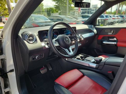 Used 2021 Mercedes-Benz GLB 250 image 14