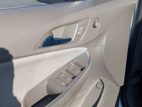 Used 2018 Chevrolet Cruze LS FWD image 23