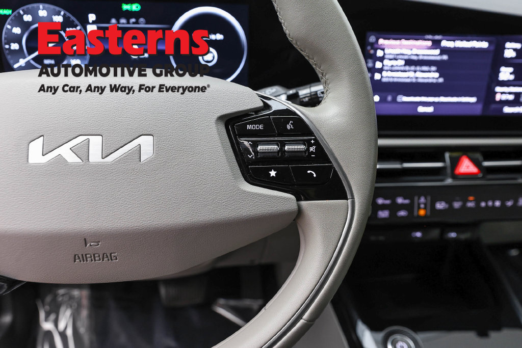 Used 2023 Kia Niro Wind FWD image 18