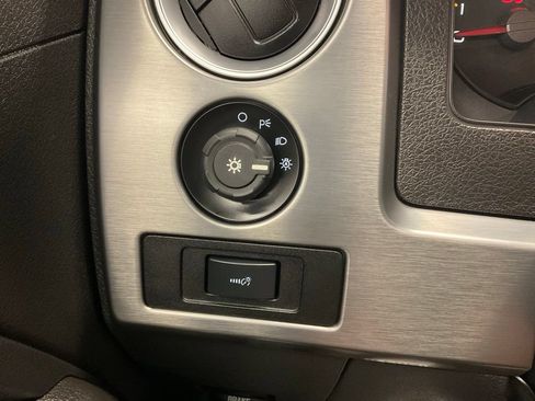 Used 2014 Ford F150 Raptor w/ Equipment Group 801A Luxury AWD/4WD image 22