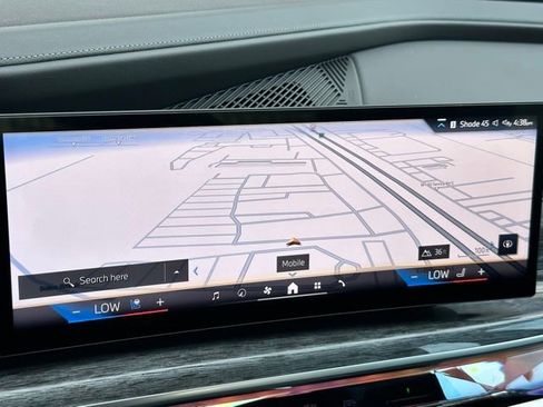 Used 2024 BMW 740i xDrive image 10