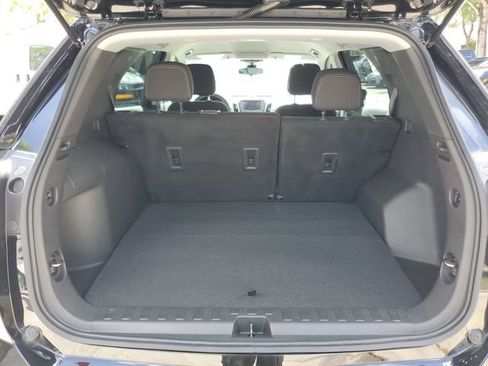 Certified 2023 Chevrolet Equinox LS w/ Midnight Edition FWD image 9