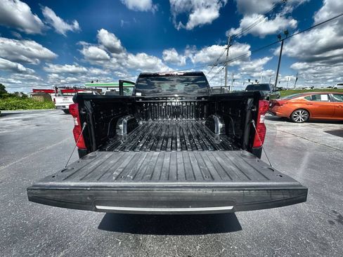 Used 2023 Chevrolet Silverado 1500 LT AWD/4WD image 19