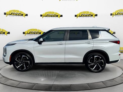 Used 2023 Mitsubishi Outlander SE FWD image 2