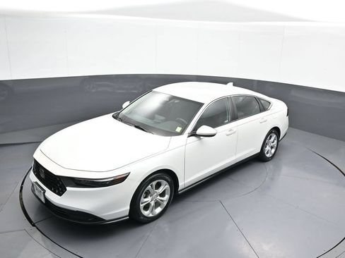 Certified 2023 Honda Accord LX image 33