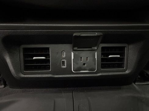 Used 2022 Chevrolet Silverado 1500 LT image 34