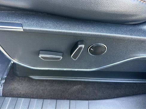 Used 2023 Ford F150 Lightning Lariat w/ Equipment Group 511A High image 33