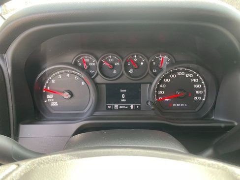 Used 2023 Chevrolet Silverado 1500 Custom image 17