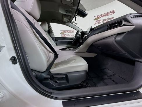 Certified 2022 Toyota Camry SE image 29