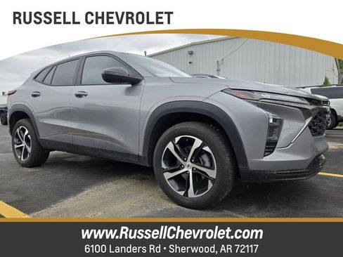 Used 2024 Chevrolet Trax RS w/ Driver Confidence Package FWD image 1