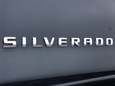 Used 2017 Chevrolet Silverado 1500 LT w/ All Star Edition image 33